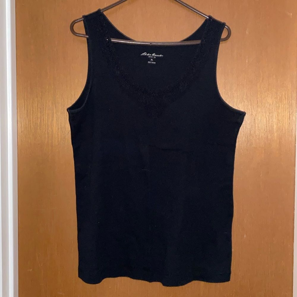 Eddie Bauer womens Tank top sweater ribbed with decorative sewing around collar